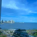 Apartamento Con Piscina Infinita Frente Al Mar En Avenida Balboa Ph The Sand
