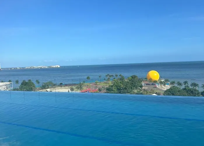 Apartamento Con Piscina Infinita Frente Al Mar En Avenida Balboa Ph The Sand
