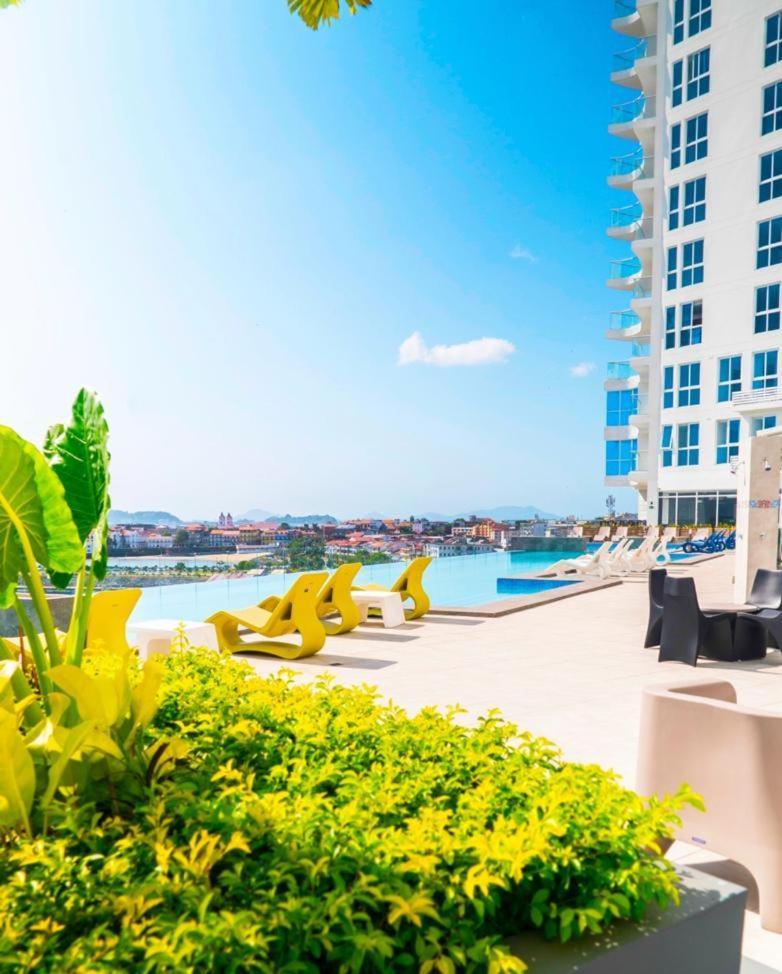 Con Piscina Infinita Frente Al Mar En Avenida Balboa Ph The Apartamento *